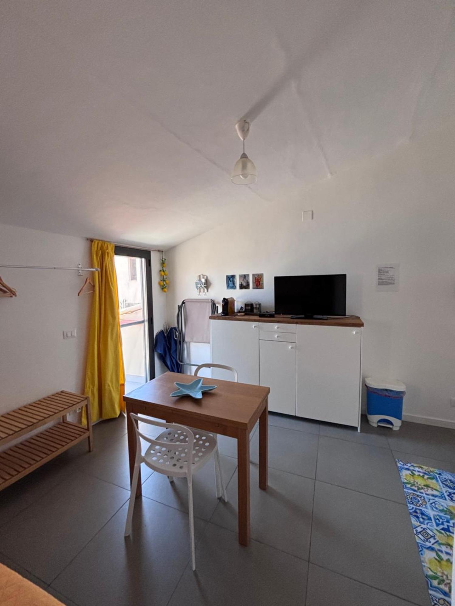 Chez Julie Apartment เชฟาลู ภายนอก รูปภาพ